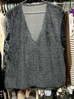 フェイクファーラメキラベスト.サイドスリット.ダークグレー.新品.
