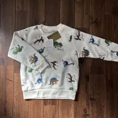 恐竜柄トレーナー　保育園　トップス　着替え　新品　未使用　タグ付き
