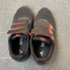 アディダスシューズ