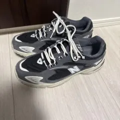 New Balance 725 スニーカー ブラック/グレー