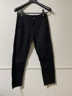 スキニーパンツ　チノパン　ブラック