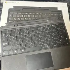 <ジャンク バッテリー劣化>Surface pro 第五世代 キーボード付き 241101chuuko_02_01.jpg