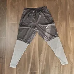 【新品未使用】Nike ナイキ　ジョガーパンツ　スリムパンツ　メンズS