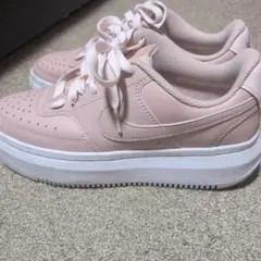 NIKE COURT VISION ALTA ピンク スニーカー24センチのサムネイル