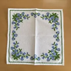 ブルーのお花が描かれた北欧ヴィンテージクロス