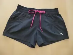 PUMA 黒 ショートパンツ