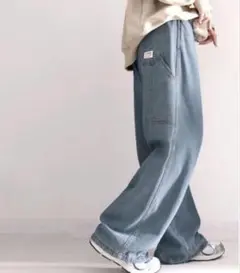 ライトブルー　ワイドレッグデニムパンツ
