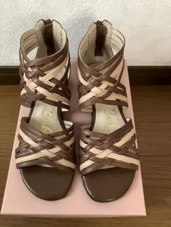 Bridget Birkin クロスストラップ サンダル ブラウン系のサムネイル