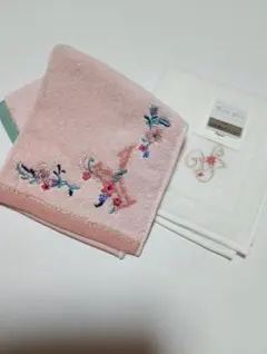 タオルハンカチ2枚　イニシャル入り 