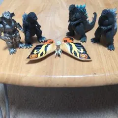 ゴジラフィギュアセット 4体 モスラフィギュアのサムネイル