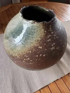 陶器　花瓶 緑　茶色　グラデーション　大きい花瓶　丸型花瓶　おしゃれ