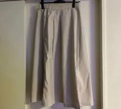 UNIQLO ボリュームタックスカート