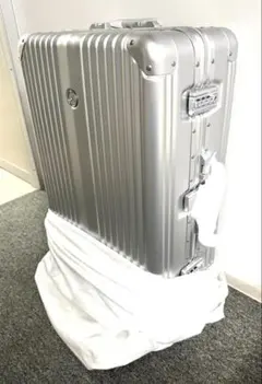 【完全未開封】メルセデス・ベンツ 純正アルミスーツケース 65L 非売品のサムネイル