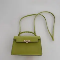 ライムグリーン ショルダーバッグ