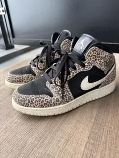 Nike Air Jordan 1 Mid レオパード柄　レディース　25センチ