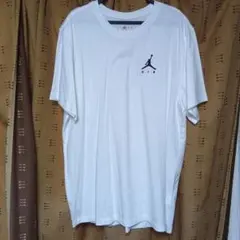 新品タグ付き　ジョーダン　刺繍Tシャツ白　US　XLサイズ④