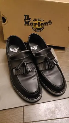 ドクターマーチン ADRIAN ホワイトステッチ タッセルローファー 黒