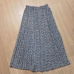 春の装いに 花柄プリーツスカート M