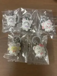 サンリオ　めじるしアクセサリー　ふわふわスノー　キティ　クロミ　マイメロ　その他