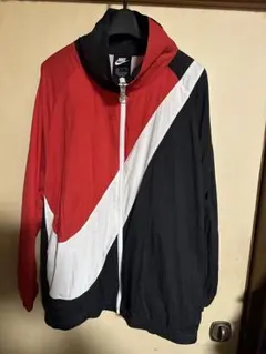 NIKE ナイキ　ビッグスウォッシュ　ナイロンジャケット レディース　サイズM