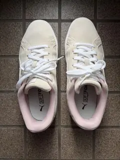 Puma プラットフォームスニーカー ベージュ/ホワイト