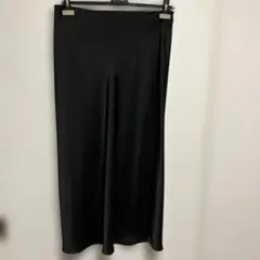 【ZARA】サテンブラックペプラムスカート