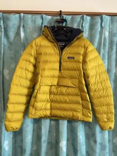 パタゴニア　ダウンセーターフーディ　プルオーバー　Sサイズ　イエロー