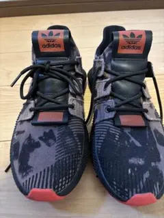 adidas カモフラージュ ランニングシューズ