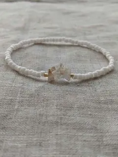 ホワイト ゴールド ガラスビーズ & 天然石 ルチルクォーツ　ブレスレット