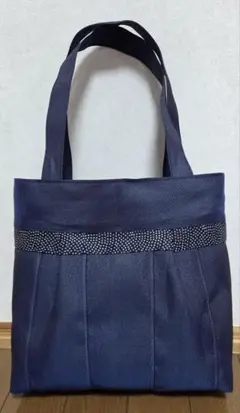 Item thumbnail for item 359bad20-a046-4ba8-bcd6-dfd150fd3357