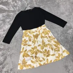 【ラナン】（L）ひざ丈ワンピース プリーツ フェミニン スパーク 花柄のサムネイル