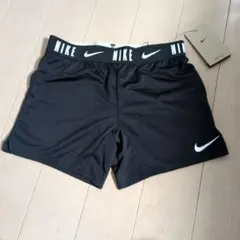 NIKE 黒 ハーフパンツ 140(S)