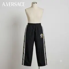 A.VERSACE ヴェルサーチ　メデューサ ナイロン トラックパンツ Lのサムネイル
