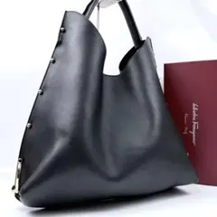 2025年最新】ホーボーバッグ フェラガモの人気アイテム - メルカリ