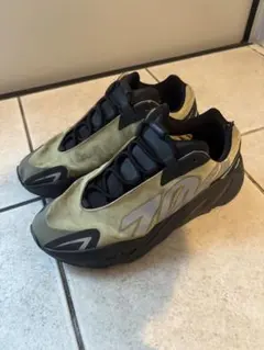 新品 Yeezy アディダス イージー700 MNVN 