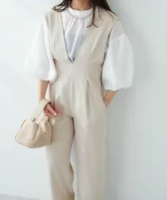 natural couture ハイウエスト深Ｖサロペット　Mサイズ