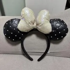 Item thumbnail for item 55ea996b-a732-438d-ad48-25d477e7ef08