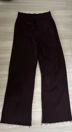 ユニクロ　ウォッシャブルニットリブパンツ　ワイン　Lサイズ