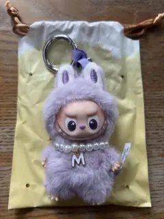 モ*ー様 【M】POP MART イニシャルラブブ　ウサギコスチューム キーホル
