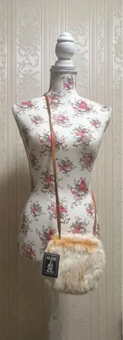 Item thumbnail for item 94635722-a083-4ed0-a996-2347ff455e08