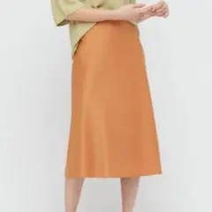 サテン ひざ丈スカート