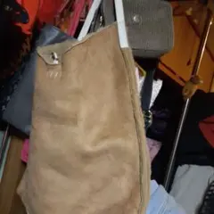 ベージュ スエード トートバッグ