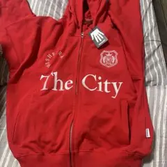 The City レッド ジップアップパーカー