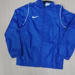 新品　ウインドブレーカー　Nike　青色　撥水加工　150　上着　秋冬