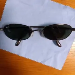☘️Ray-Ban オーバル型サングラス ブラック　レディース