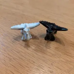 鈴木環さん　ペガサス　フェーブ　白黒2個セット 干支の午にちなんだ作品です