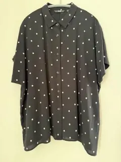 新品 UNIQLO ユニクロ レーヨン ドットブラウス ブラック 半袖