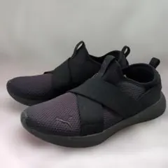 Puma スリッポンスニーカー ブラック 24
