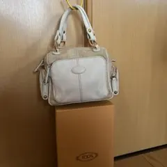トッズ　TOD'S　ショルダーバッグ　異素材　ポケット3箇所コットン　レザー