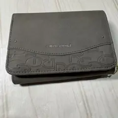 三つ折り財布のサムネイル